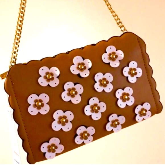 Zara Handbags - ZARA FLOWER APPLIQUÉ CROSSBODY